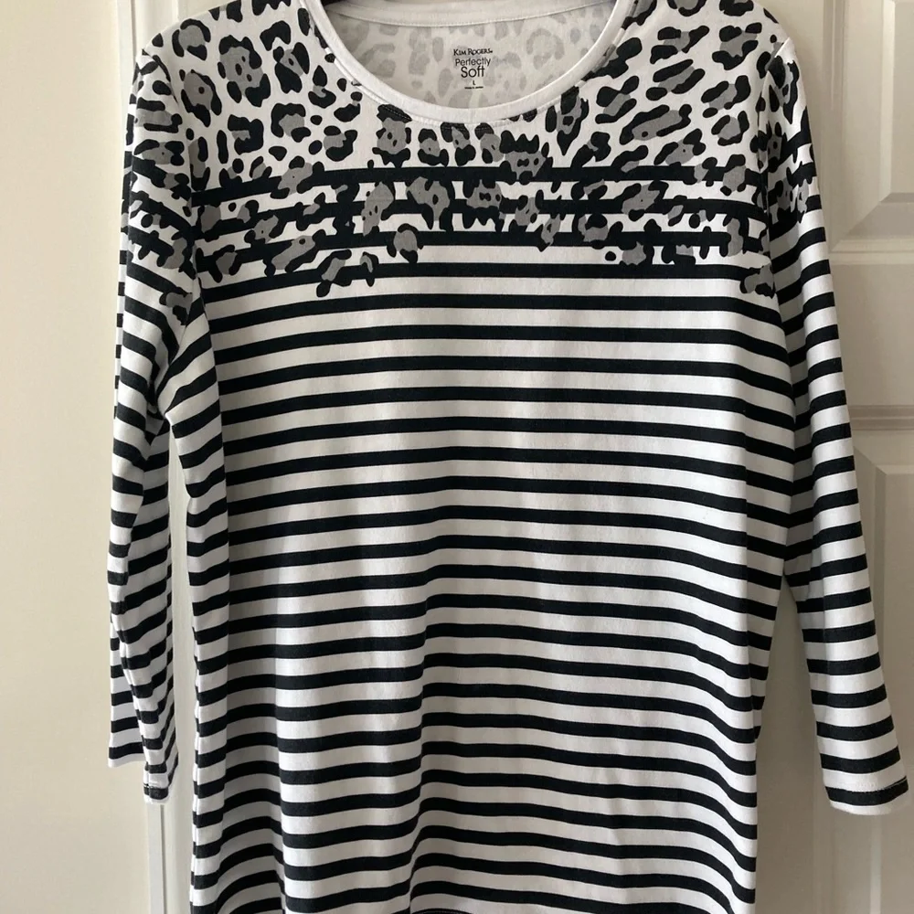 Kim Rogers perfectly soft part leopard part stripe women large tshirt - Picture 1 of 3
